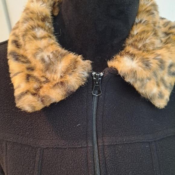 Effeci Black Fleece Jacket With A Faux Fur Leopard Pattern Size S - Picture 2 of 8